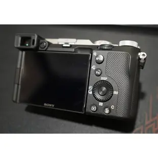 極新 - SONY α7C A7C 全片幅單眼數位相機 / 單機身 / 銀色 / 公司貨 / 快門數 約6000