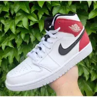 在飛比找Yahoo!奇摩拍賣優惠-【正品】Nike Air Jordan 1 Mid 喬丹 A