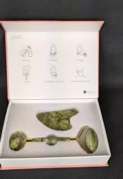Jade Roller Gua Sha Set for Skin Care Puffiness Relief - Green - With Gift Box