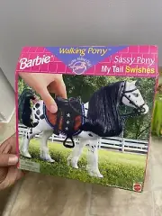 MATTEL 1997 BARBIE #17970 Walking Pony Sassy Pony My Tail Swishes NEFB