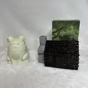 Vintage Avon Frog & Homestead Decanter Log Cabin Wild Country Full Bottle