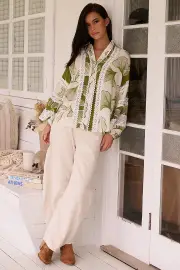 JAASE - Viola Blouse: Collared Lace Spliced Button Down Blouse in Emery Print