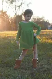 Girls WDW Well Dressed Wolf Petal Tunic Set green Size 9/10 years NWT