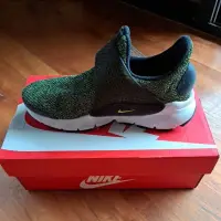 在飛比找蝦皮購物優惠-NIKE SOCK DART 4Y 球鞋