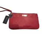 Guess Red Pebbled Wristlet Clutch Wallet Phone Case Los Angeles Dahlia Purse