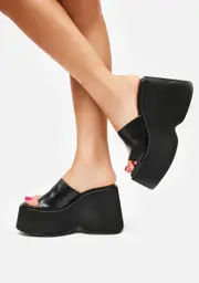 [Current Mood] Turning Tables Slide Sandals