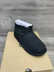 UGG Australia Classic Ultra Mini II Sheepskin Winter Boots Kids Size 5 Black