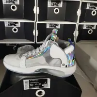 在飛比找Yahoo!奇摩拍賣優惠-Air Jordan 34 white Iridescent