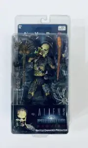 BATTLE DAMAGED PREDATOR / ALIENS vs PREDATOR REQUIEM by NECA - NEW