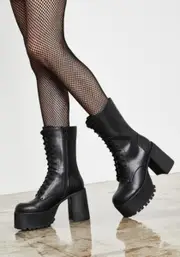 [Current Mood] Step It Up Platform Boots