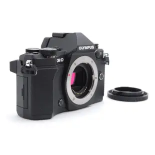 [二手商品] OLYMPUS OM-D E-M5 Mark II 黑色鏡頭套件（附新 SD32GB）