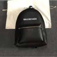 在飛比找Yahoo!奇摩拍賣優惠-Balenciaga 18FW 皮質款 Logo字母 雙肩包