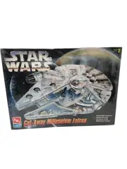 Vintage 1996 AMT Star Wars Cut-Away Millenium Falcon