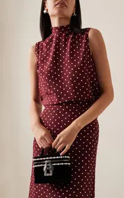 [Roger Vivier] Pearl-Embellished Velvet Vanity Micro Bag