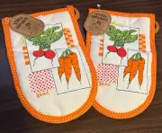 NOS Stock Kitchen Compliments Oven Mitts 1970s Vintage Carrot/Radish x2 MCM