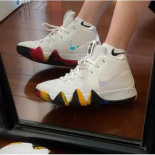 NIKE KYRIE 4 NCAA Irving 白 潑點 彩色底 籃球鞋 943807-104 男鞋