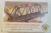 Vintage HO Scale Bachmann 46222 Over Under Blinking Bridge In Box