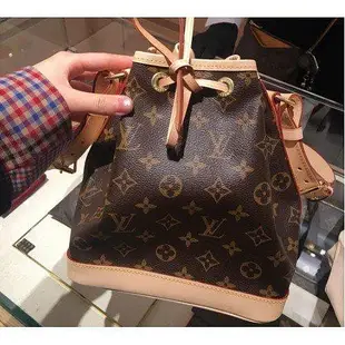 Louis Vuitton LV M42224 Monagram 斜背包 水桶包