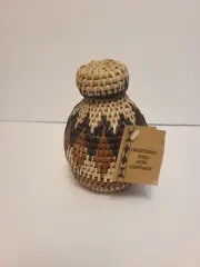 African Zulu Herb Container Hand Woven Herb Basket W Lid Mini Ukhamba & Herbs