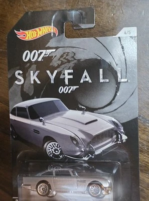2¾" Hot Wheels 007 Skyfall 1:64 (2014) Silver Aston Martin 1963 DB5 Toy Car 4/5