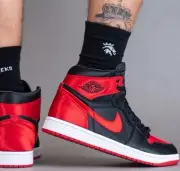 Jordan 1 Retro High OG Satin Bred Size 9