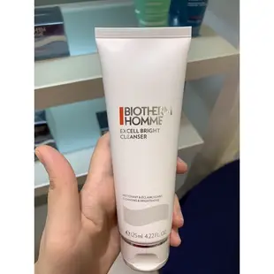 <桑普小樣> BIOTHERM 碧兒泉 男仕 極致亮白潔顏膠 125ml 美白洗面乳