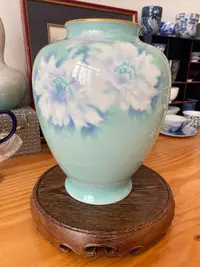 在飛比找Yahoo!奇摩拍賣優惠-深川制 青瓷牡丹手繪大花瓶