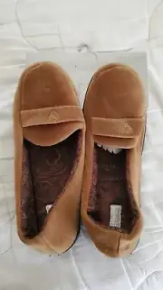Pair of New Liz Clairborne Camel Color Ladies Slippers Size 10