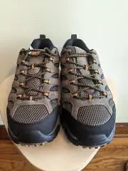 NEW $135 Merrell Moab 2 Vent Hiking Boot, Walnut 11 Men’s Size US 10.5 EU44.5
