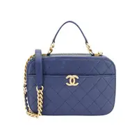在飛比找ETMall東森購物網優惠-二手品 Chanel 粒紋牛皮斜背相機包(深藍)