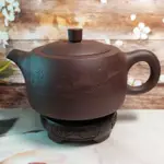 特惠🍵精品紫泥  井欄壺🍵  壺名：井欄壺底款：徐方懷 泥料：紫泥 容量：約240CC 出水：9孔