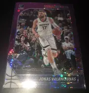 2019-20 NBA Hoops Premium Stock Jonas Valanciunas Purple Disco Prizm #274