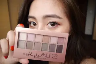 Maybelline 媚比琳 時尚伸展台訂製12色眼彩盤Nude 2小禮服