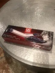 BNIB Vidal Sassoon 19mm instant heat ceramic curler
