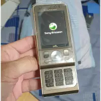 在飛比找蝦皮購物優惠-出清經典收藏 Sony Ericsson W910i 棕色 