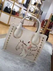 London Radley white tote bag 25*20*9cm with racing