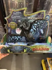 How to Train Your Dragon Hidden World Toothless Deluxe Dragon 2018 Lights Up!