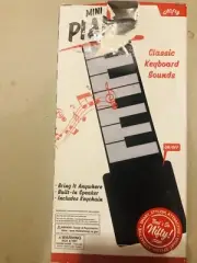 mini piano keyboard Battery Operated 2 AAA