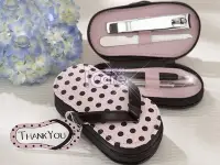 在飛比找Yahoo!奇摩拍賣優惠-愛可兒 粉色拖鞋修容組禮盒 ❤️ 婚禮小物 美髮 美容用品 