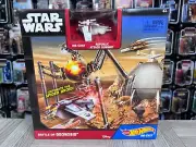 Star Wars - Hot Wheels - Battle of Geonosis & Die-Cast Republic Attack Gunship
