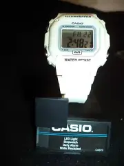 CASIO DIGITAL WHITE BAND BENZEL WATCH 3224 50M TESTED GOOD BATTERY NOS 116