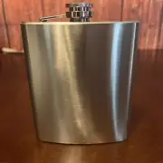 18 Oz Silver Large Capacity Stainless Steel Whiskey Hip Flask for Liquor