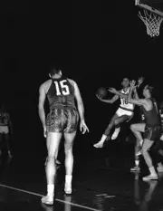 Al Bianchi Of The Syracuse Nationals Shoots 1960S Old Basketball Photo 16