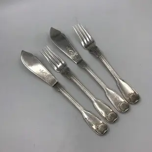 法國19世紀貝殼紋手刻花純銀魚刀叉餐具