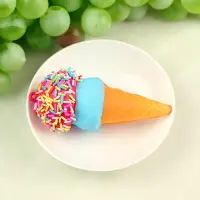 在飛比找樂天市場購物網優惠-經典款雙色小冰淇淋模型掛件 蛋糕面包模型 兒童玩具道具書包掛