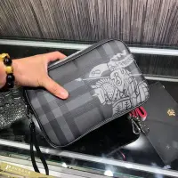 在飛比找Yahoo!奇摩拍賣優惠-雅格精品代購 Burberry 巴寶莉 英倫風格時尚 騎士印