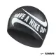 【NIKE 耐吉】SWIM 男女 矽膠泳帽 運動 機能 黑 NESSD122-001