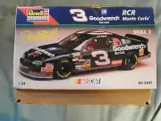 REVELL Goodwrench Monte Carlo RCR Dale Earnhardt 1:24, 85-2447,