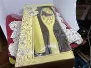 VINTAGE ADDIS BRUSH AND COMB SET