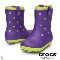 在飛比找蝦皮購物優惠-全新Crocs C11內舖棉防水雨靴